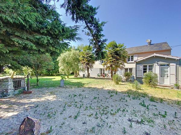 Charmante maison de 4 chambres : Tranquillité et Proximité !