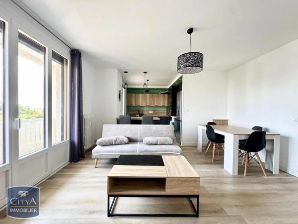 Appartement à louer 3 pièces 62.53m² Nîmes (30900)