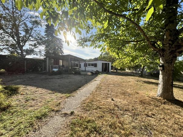 Maison
         3 pièces
        - 40 m² 214 225 € *