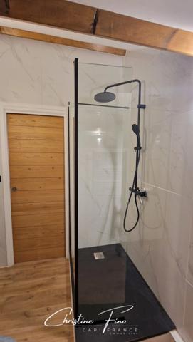 MONTGENEVRE Chalet récent à l'emplacement parfait