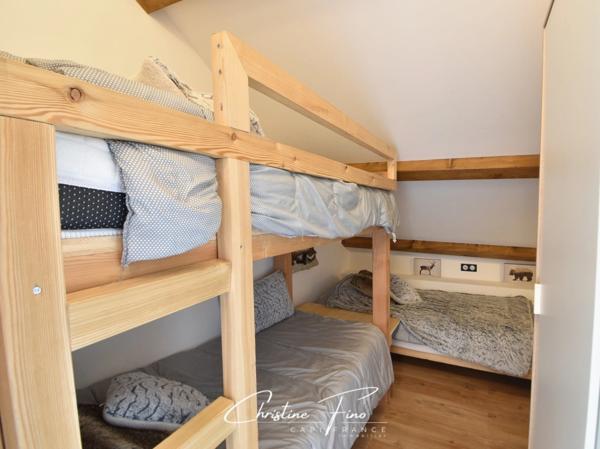 MONTGENEVRE Chalet récent à l'emplacement parfait