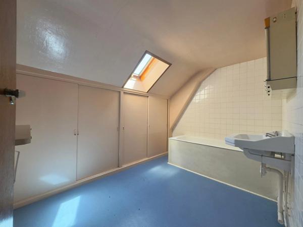 Propriété GENLIS terrain de 2048m²