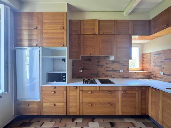 Propriété GENLIS terrain de 2048m²