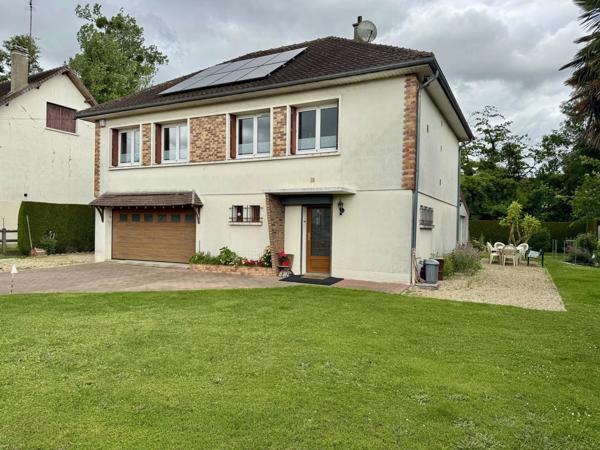 Vente                                                      Maison
                        
                     7 pièces                      151 m2                     à Bornel