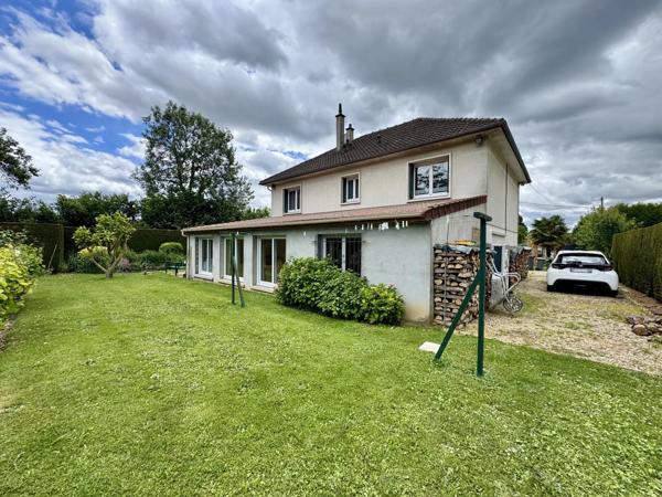 Vente                                                      Maison
                        
                     7 pièces                      151 m2                     à Bornel