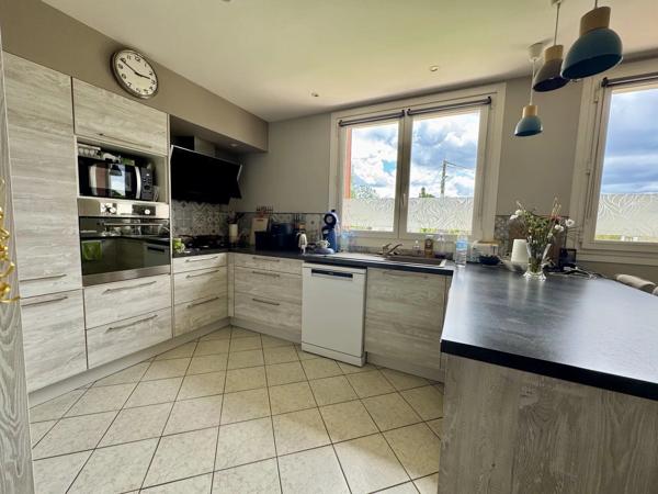 Vente                                                      Maison
                        
                     7 pièces                      151 m2                     à Bornel