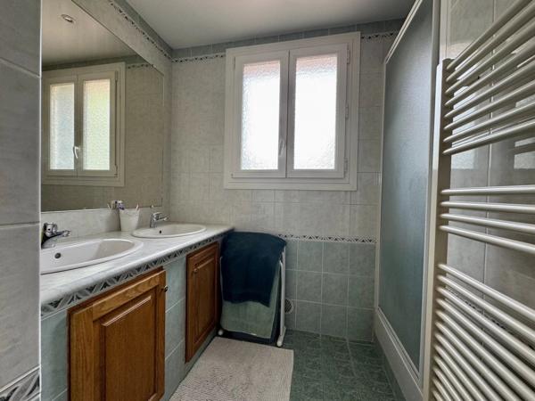 Vente                                                      Maison
                        
                     7 pièces                      151 m2                     à Bornel