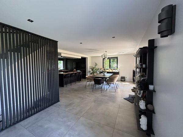 Maison 12 pièces - 250 m²