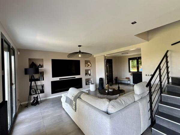 Maison 12 pièces - 250 m²
