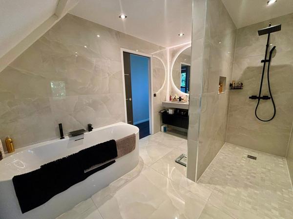 Maison 12 pièces - 250 m²