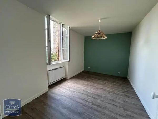 Appartement à louer 2 pièces 43.17m² Guéret (23000)