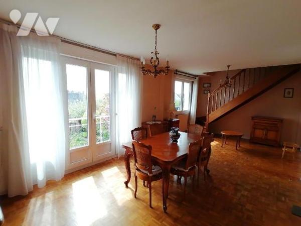 NOUVEAUTÉ TRENTE CINQ NOTAIRES - À DÉCOUVRIR SANS TARDER ! Idéalement située à proximité du cen...