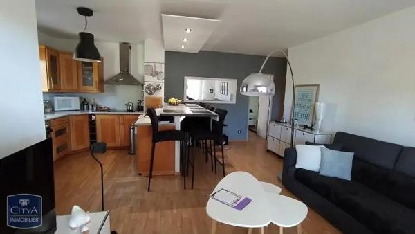 Appartement à louer 2 pièces 55.75m² Nîmes (30900)