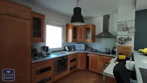 Appartement à louer 2 pièces 55.75m² Nîmes (30900)