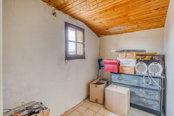 Izon (33450) Maison 5 pièces en R+1 de 136m2 habitables sur parcelle de 436m2