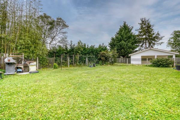 Izon (33450) Maison 5 pièces en R+1 de 136m2 habitables sur parcelle de 436m2