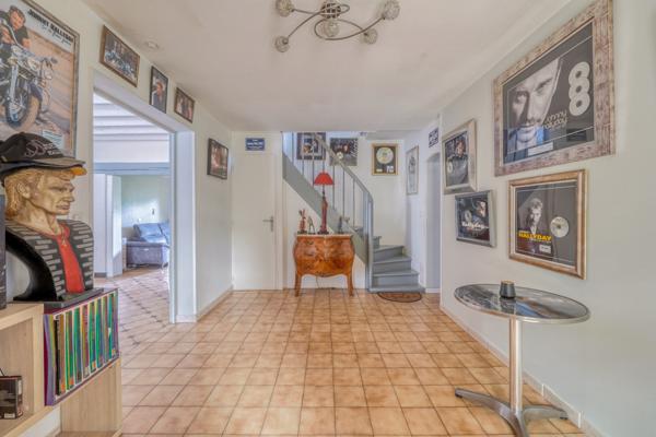 Izon (33450) Maison 5 pièces en R+1 de 136m2 habitables sur parcelle de 436m2