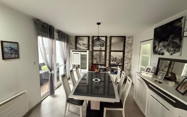 Maison à vendre    3 pièces • 117 m2 Saint-Quentin