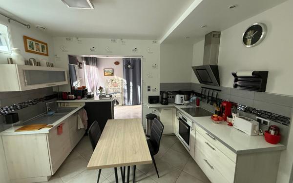 Maison à vendre    3 pièces • 117 m2 Saint-Quentin