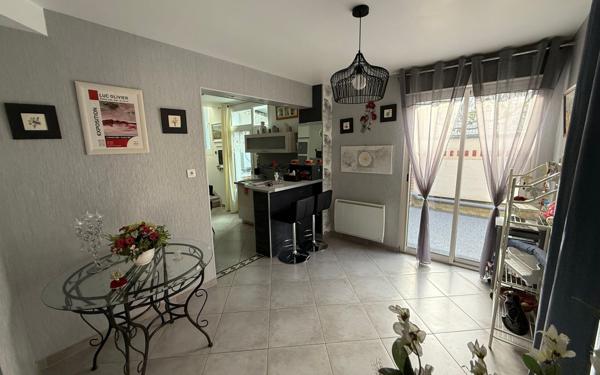 Maison à vendre    3 pièces • 117 m2 Saint-Quentin