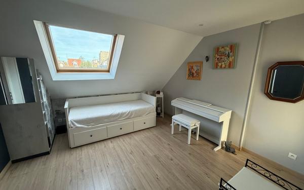 Maison à vendre    3 pièces • 117 m2 Saint-Quentin