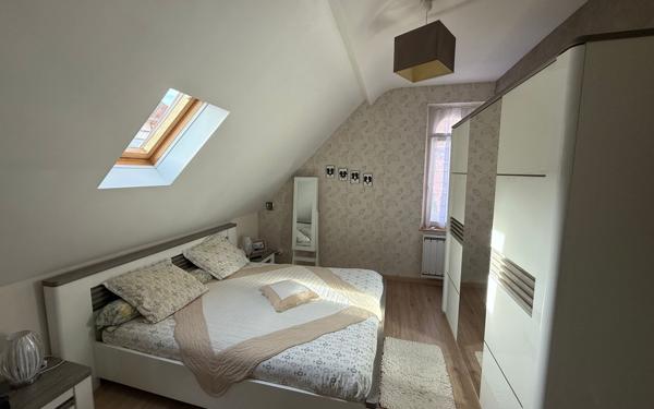 Maison à vendre    3 pièces • 117 m2 Saint-Quentin