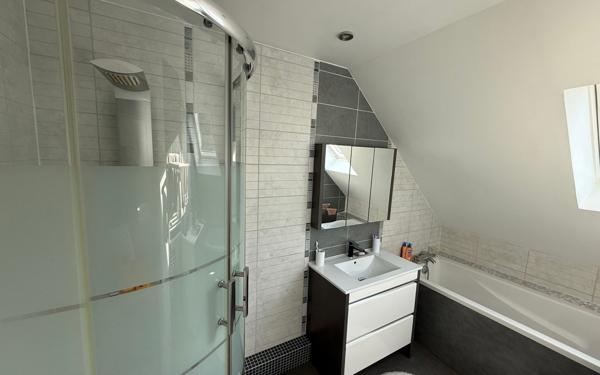 Maison à vendre    3 pièces • 117 m2 Saint-Quentin