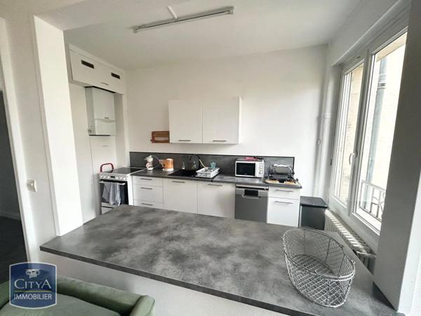 Appartement à louer 3 pièces 93m²
