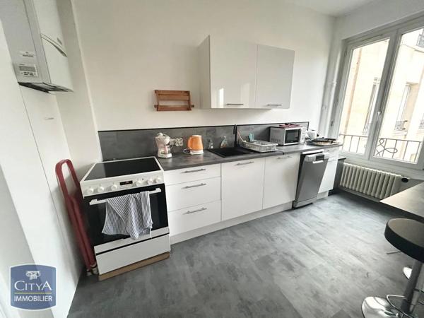 Appartement à louer 3 pièces 93m²
