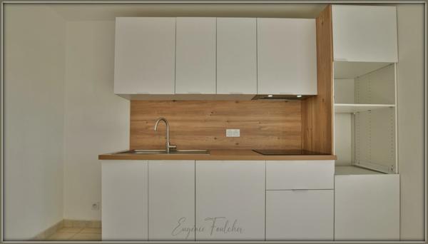 Appartement T4 rénové, clim, balcon, vue, garage et cave