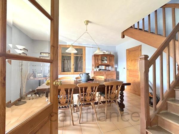 Charmante maison en pierre avec 4 chambres, 10 minutes de Beaulieu sur Dordogne