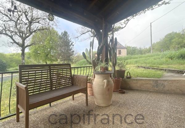Charmante maison en pierre avec 4 chambres, 10 minutes de Beaulieu sur Dordogne