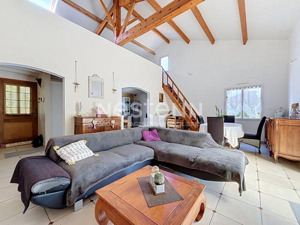 Maison 6 pièces à vendre à La Chevrolière - 130,56 m² sur terrain de 3690 m²