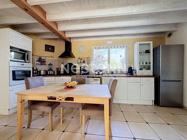 Maison 6 pièces à vendre à La Chevrolière - 130,56 m² sur terrain de 3690 m²