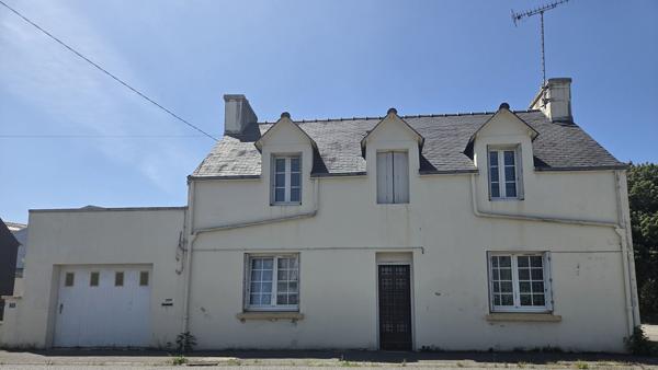 Maison Concarneau 95m² sur 289 m² e terrain  , entrée de ville commerces à pied