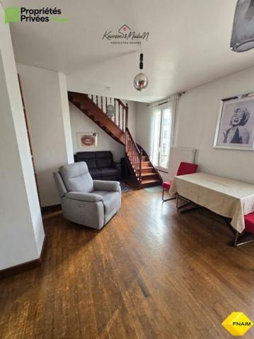 VIAGER OCCUPE Immeuble avec 2 Appartements parking et cour