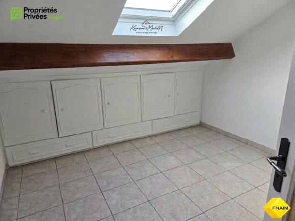 VIAGER OCCUPE Immeuble avec 2 Appartements parking et cour
