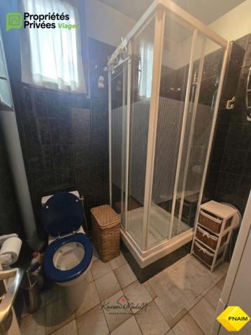 VIAGER OCCUPE Immeuble avec 2 Appartements parking et cour