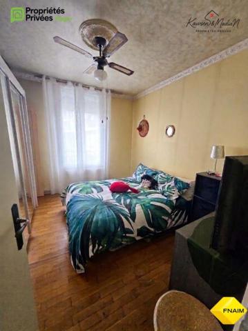 VIAGER OCCUPE Immeuble avec 2 Appartements parking et cour