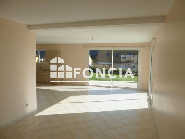 Location Maison 6 pièces 149 m² - 11 RUE DE ROME La Chapelle St Aubin 72650