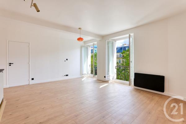 Appartement F2 Bis à vendre  3 pièces - 51 m 2   PARIS  - 75011