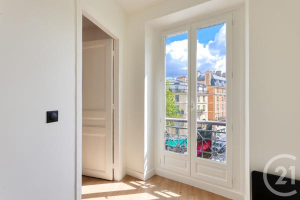 Appartement F2 Bis à vendre  3 pièces - 51 m 2   PARIS  - 75011