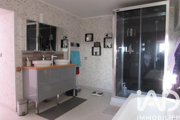 Maison à vendre 7 pièces 178 m² Angliers