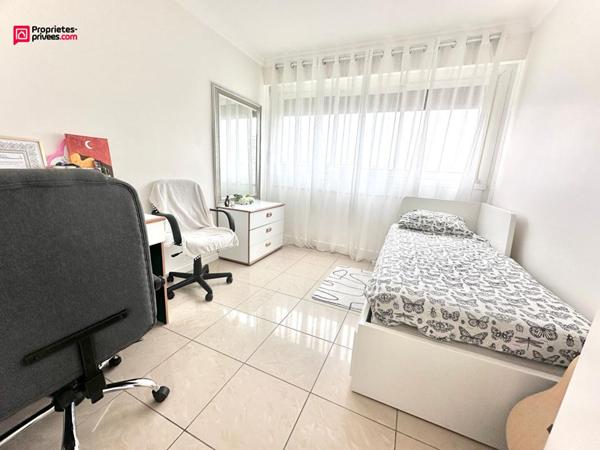 EXCLUSIVITÉ -90 m² -3 CHAMBRES - PARKING + CAVE - À SAISIR !