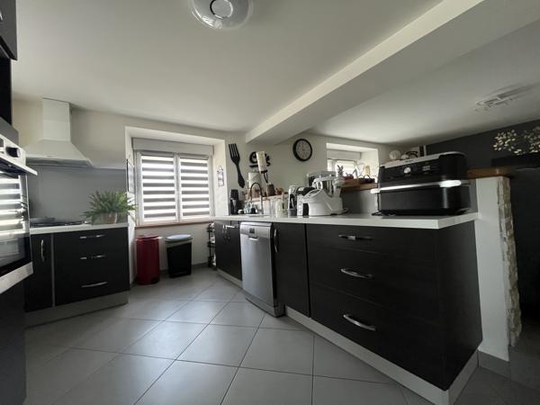 Maison
         5 pièces
        - 119 m² 179 000 € *