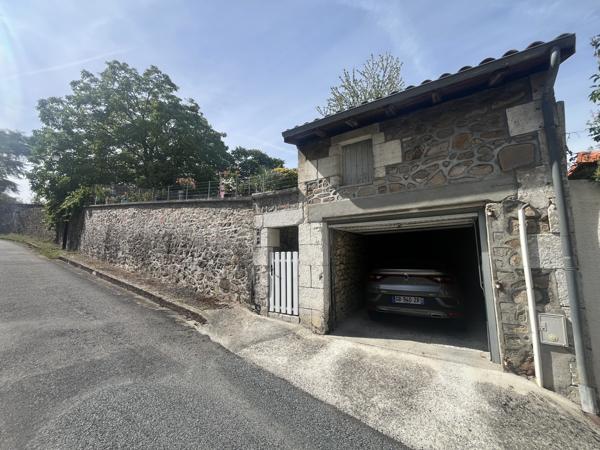 Maison
         5 pièces
        - 119 m² 179 000 € *
