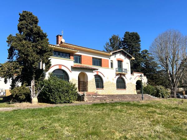 Maison 8 pièce(s) 325 m2 , L union