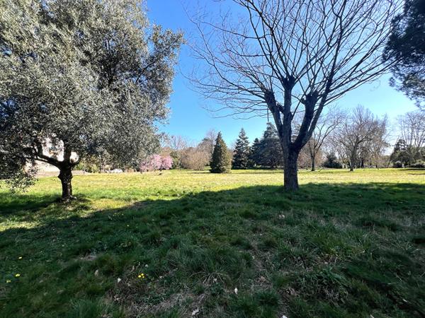 Maison 8 pièce(s) 325 m2 , L union