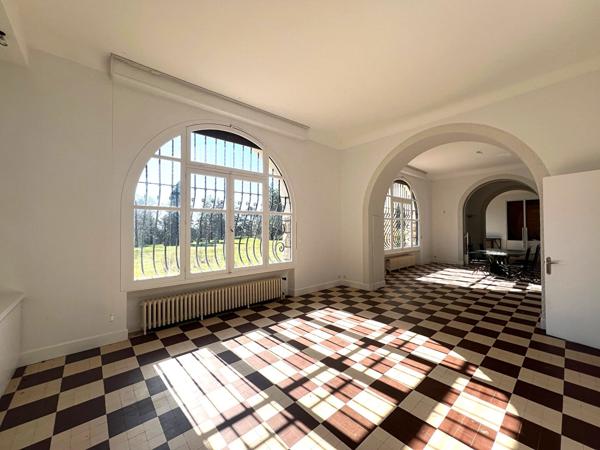Maison 8 pièce(s) 325 m2 , L union