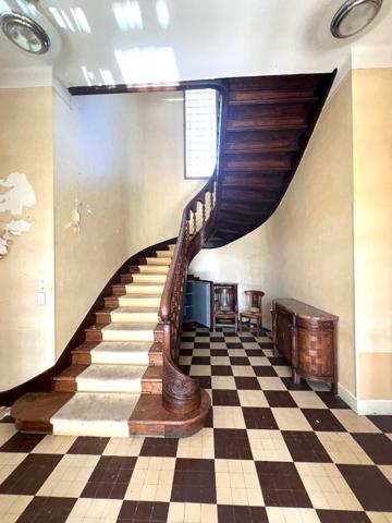 Maison 8 pièce(s) 325 m2 , L union